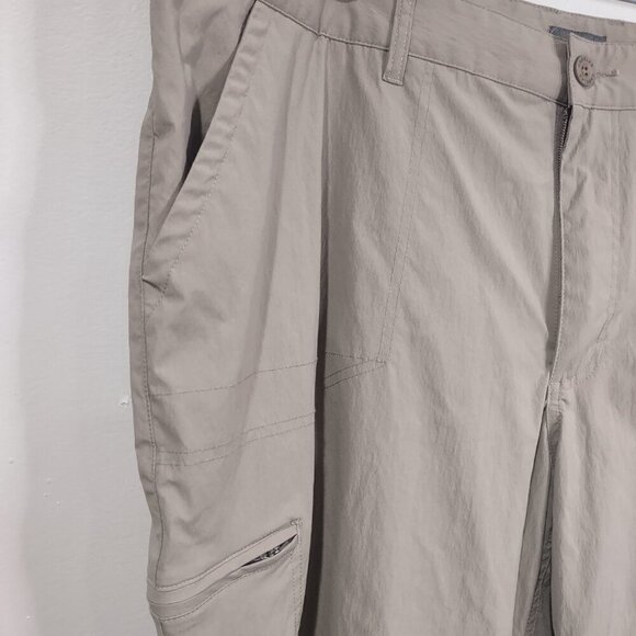 Men's Cabelas Cargo Pants Lightweight Khaki Size 44x32 - Picture 4 of 5